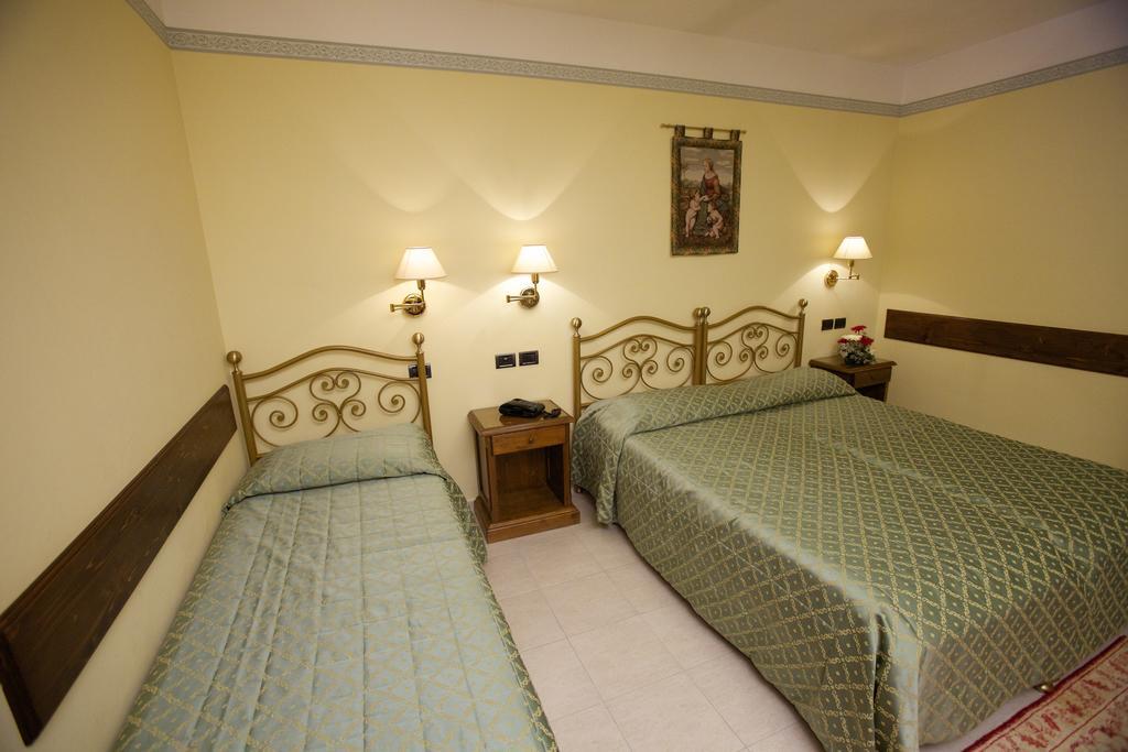 Campiglione Hotel Ассизи Номер фото
